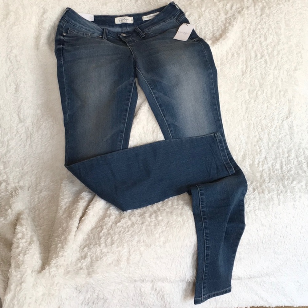 Jessica Simpson Skinny, Size 26 (NWT)
